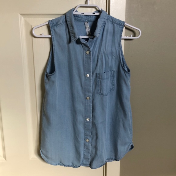 Ripzone Jean chambray button up vest, size XS - Picture 1 of 3